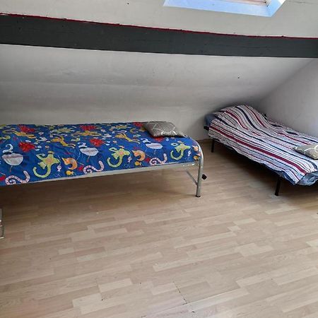 1 Chambre 3 Lit Ерстал Екстериор снимка